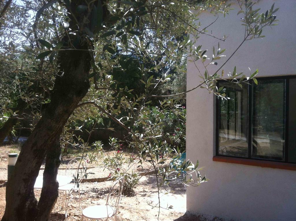 Du Cote De Chez Soi Otel La Ciotat Oda fotoğraf